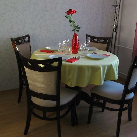 Gratarre Apartment Kuressaare Eksteriør bilde